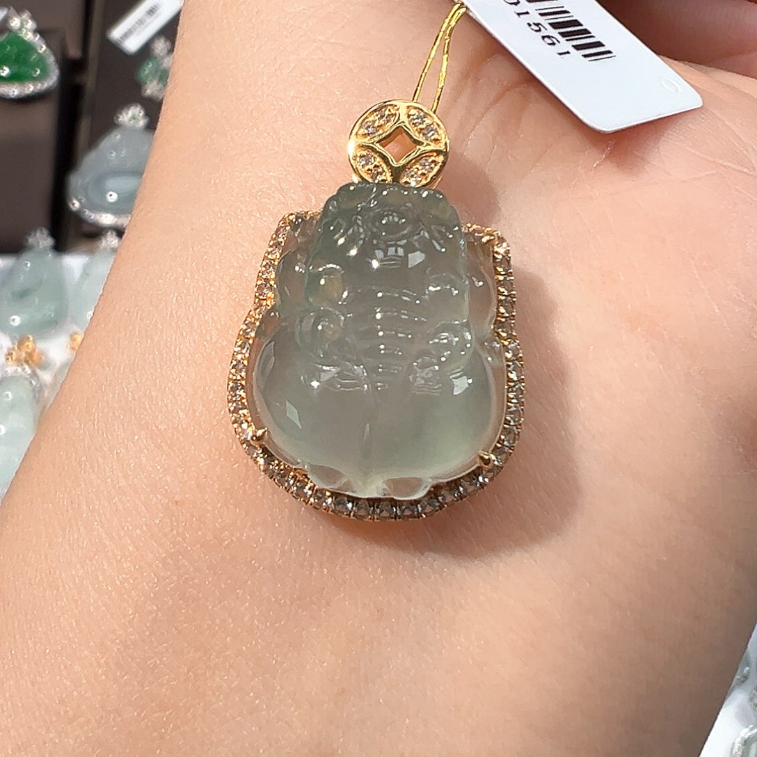 翡翠18K金镶嵌吊坠(不含链)貔貅