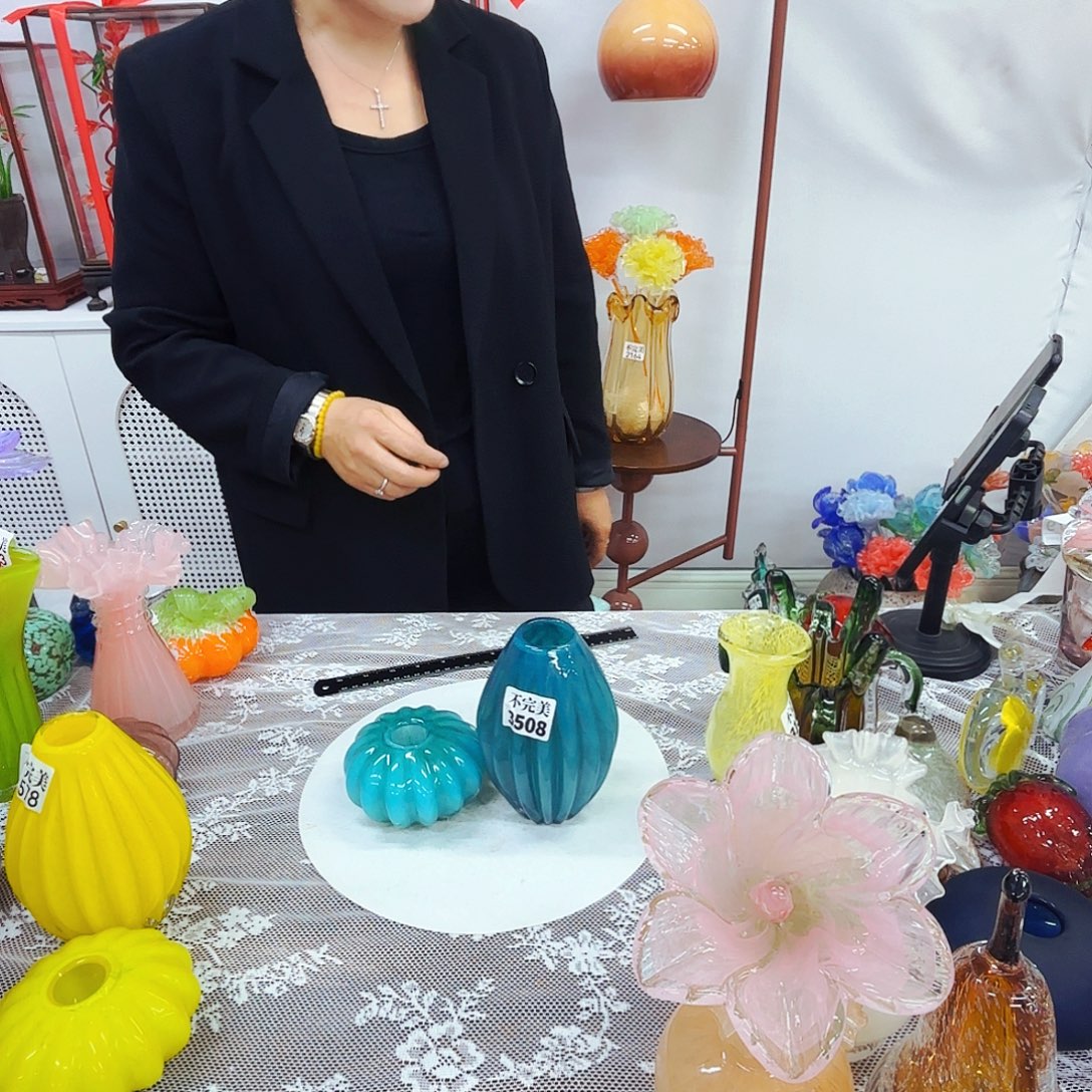 2个瓶安妮家居琉璃摆件不完美