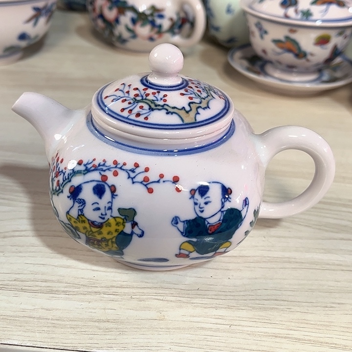 瓷片/////景德镇陶瓷茶壶。