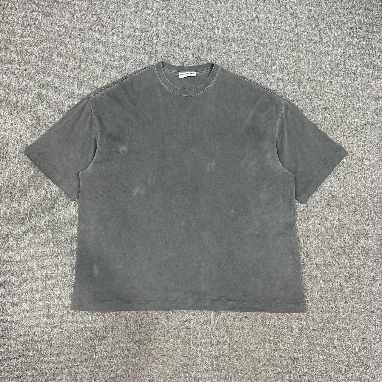 99新 Balenciaga/巴黎世家 13758160灰色水洗做旧梵文字母短袖S码