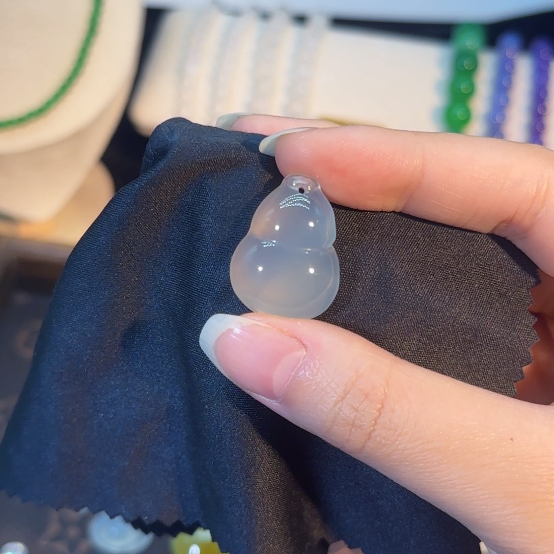 玛瑙/玉髓颈饰未镶嵌配绳子