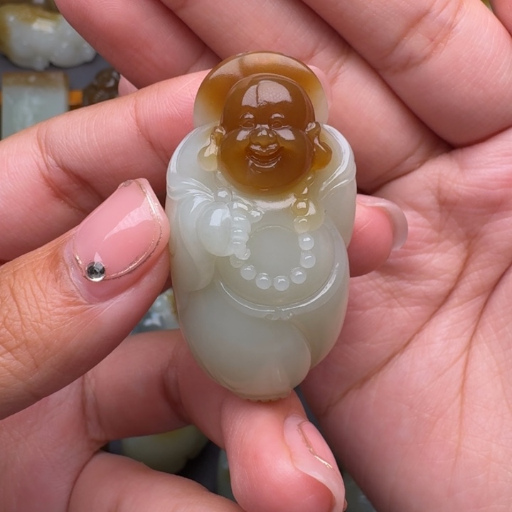 和田玉颈饰未镶嵌西**壁