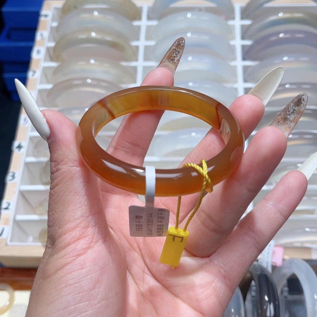 玛瑙/玉髓手镯未镶嵌0144