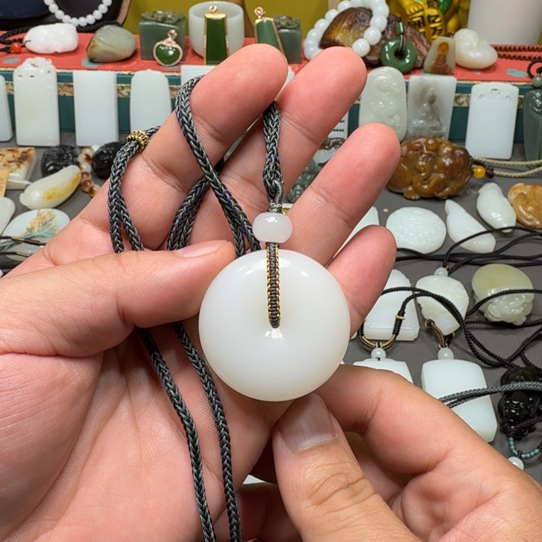 和田玉未镶嵌吊坠(不含链)