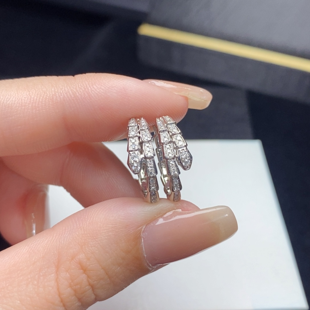 钻石耳饰18K金镶嵌蛇形耳扣