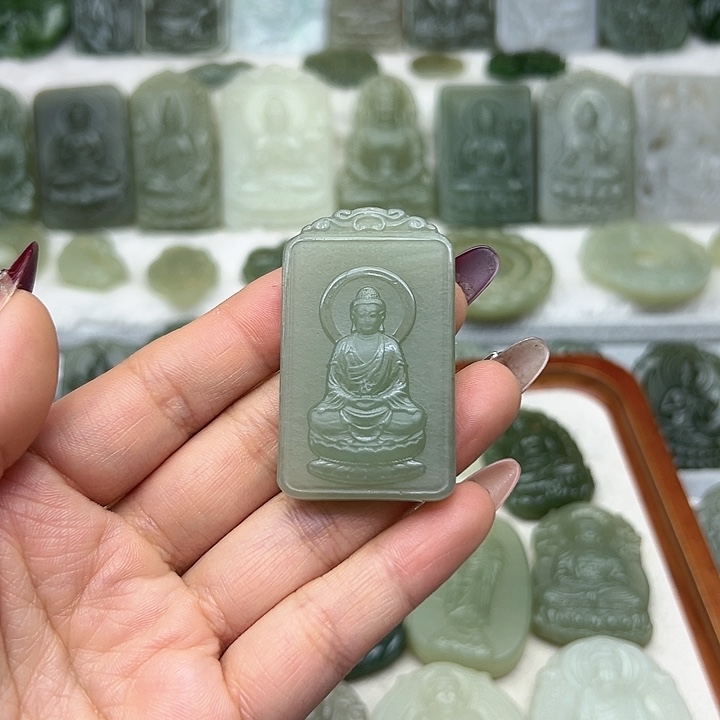 和田玉颈饰未镶嵌骄**火