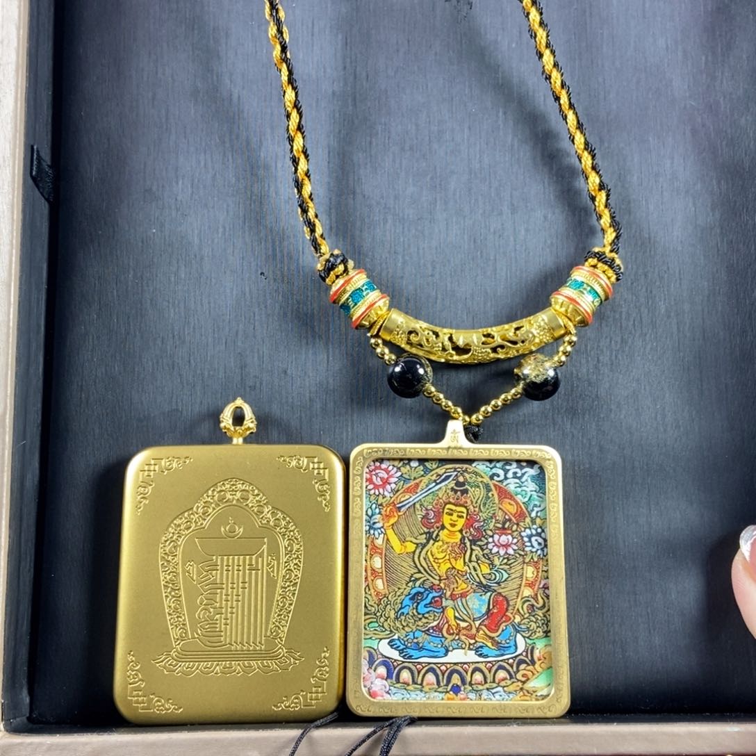 吊坠乐**中美丽的唐卡结缘