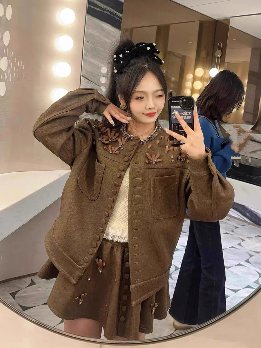 花颜颜美拉德棕色重工钉珠圆领夹克外套半裙2025套装