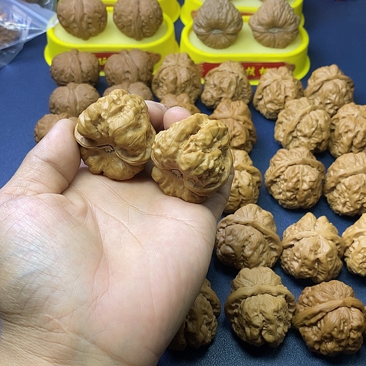 远***￴文玩核桃把件蛤蟆