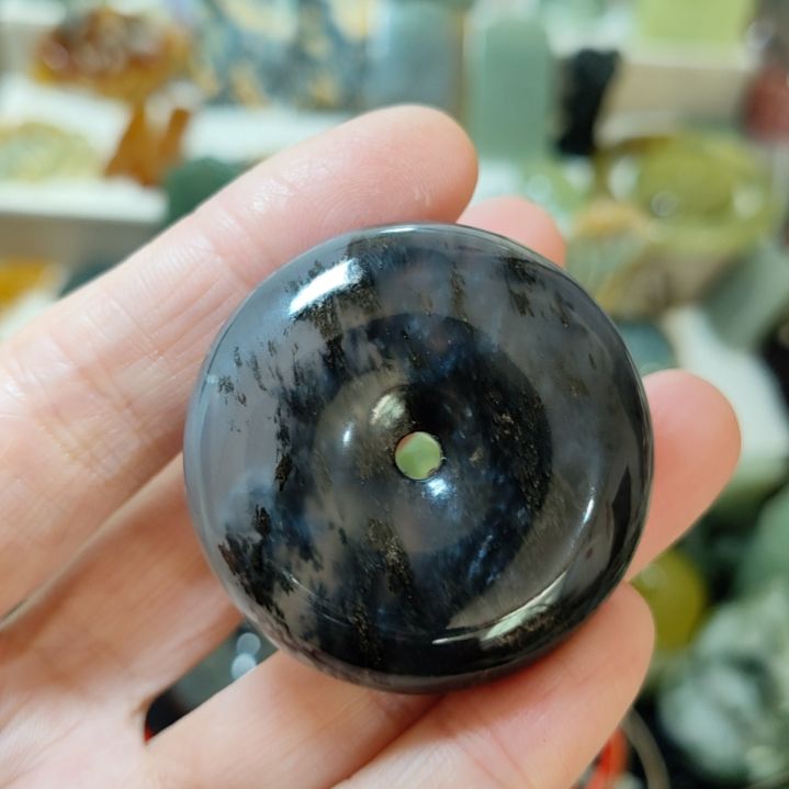 岫玉未镶嵌平安扣