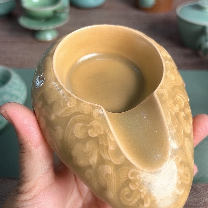 龙泉云间青瓷小米茶器
