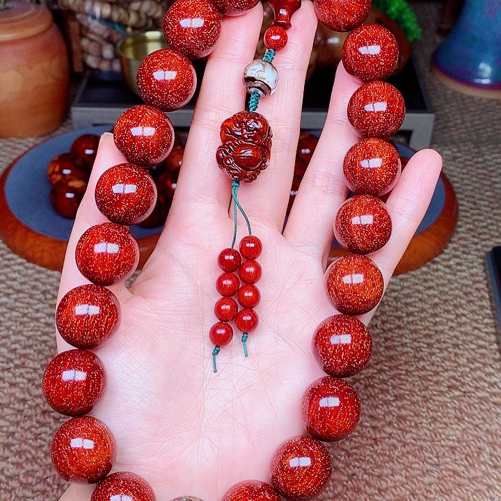 檀香紫檀（小叶紫檀）20红手持