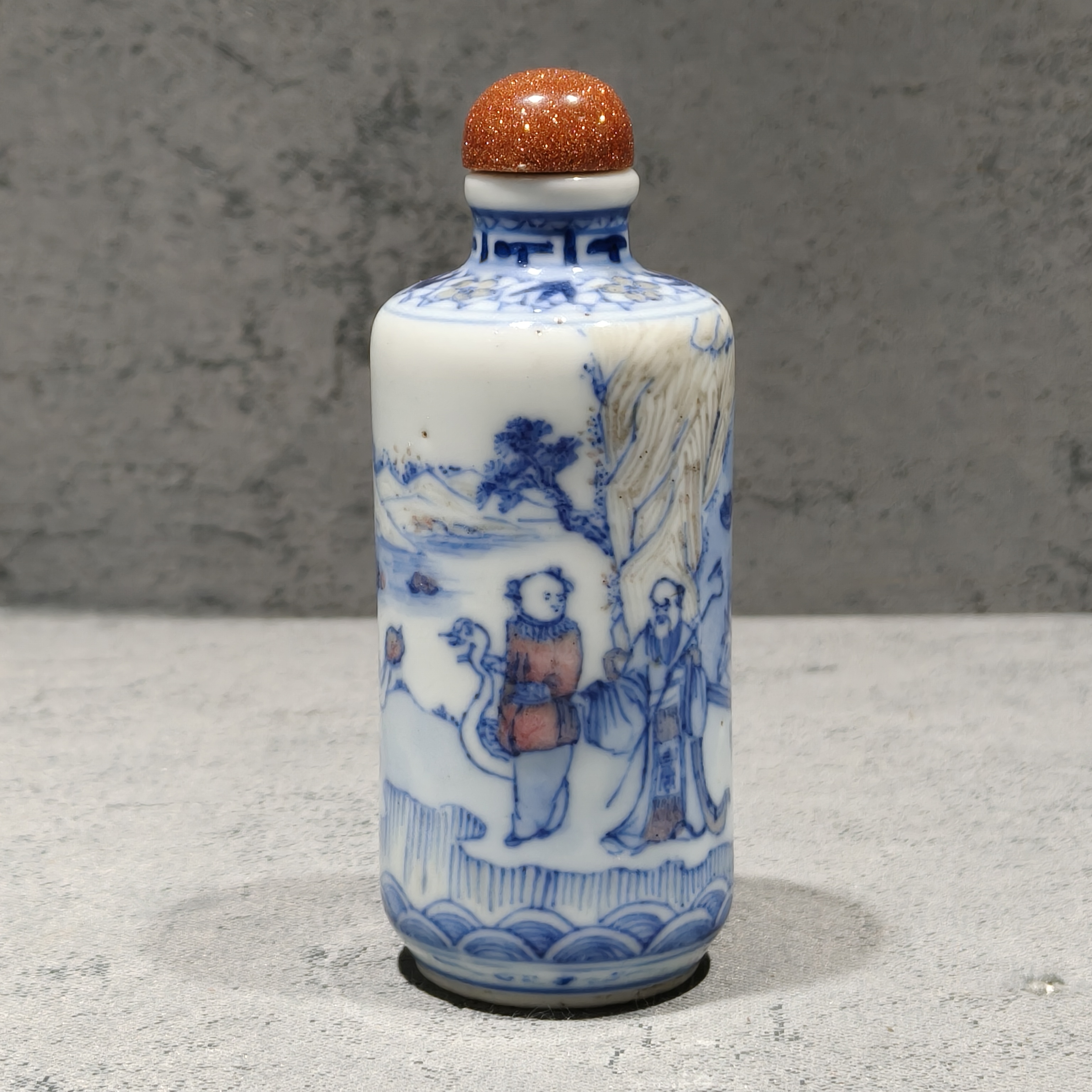 青花釉里红鹤鹿同春鼻烟壶20250113012