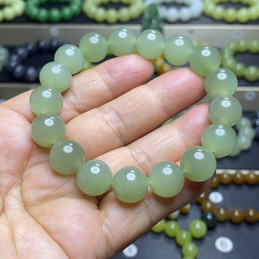 和田玉未镶嵌手串