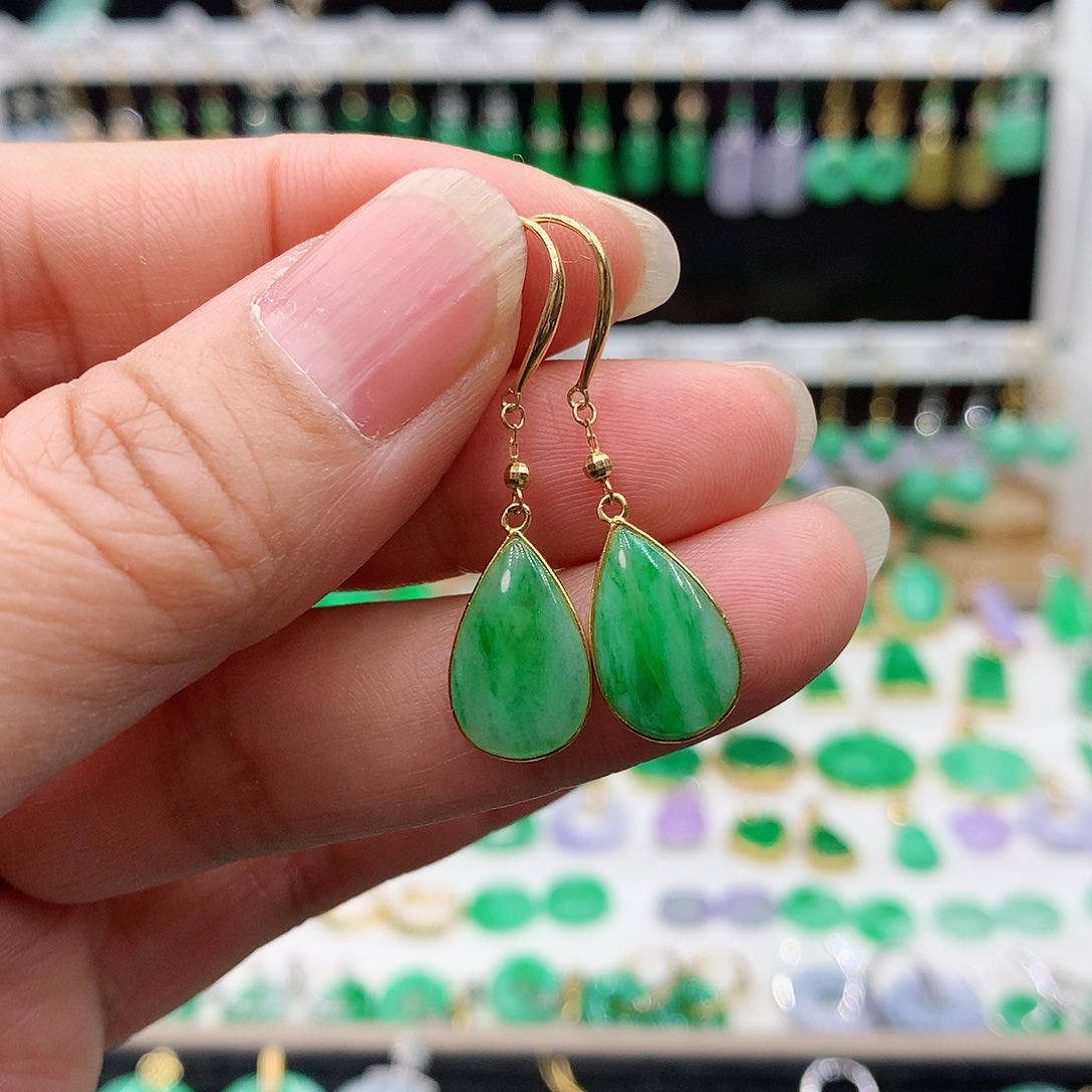 翡翠耳饰18K金镶嵌的