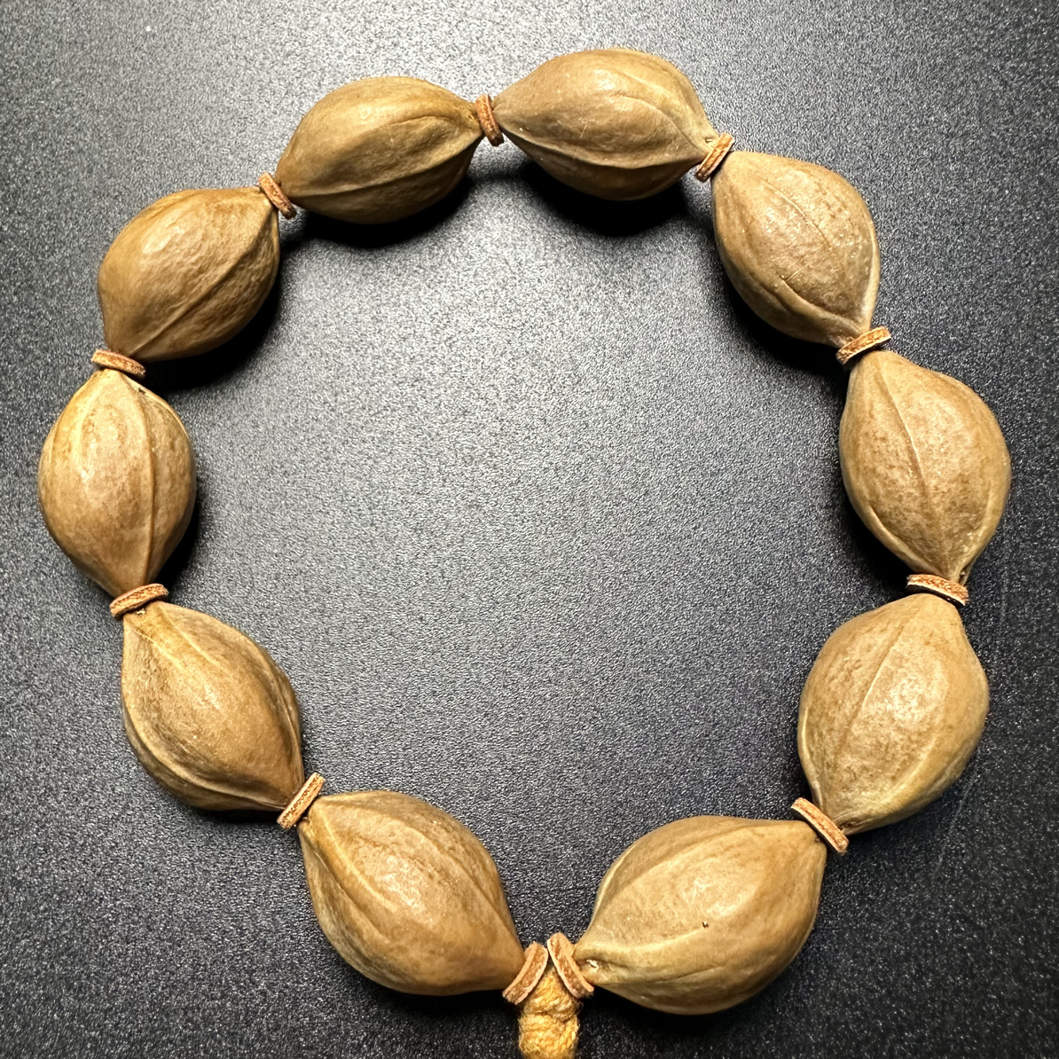 18X28 梅林老树铁核三花鲨鱼背文玩手串