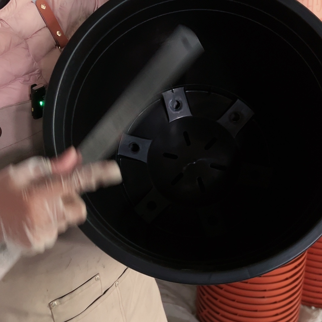 树脂瑕疵7加仑黑色4个无托