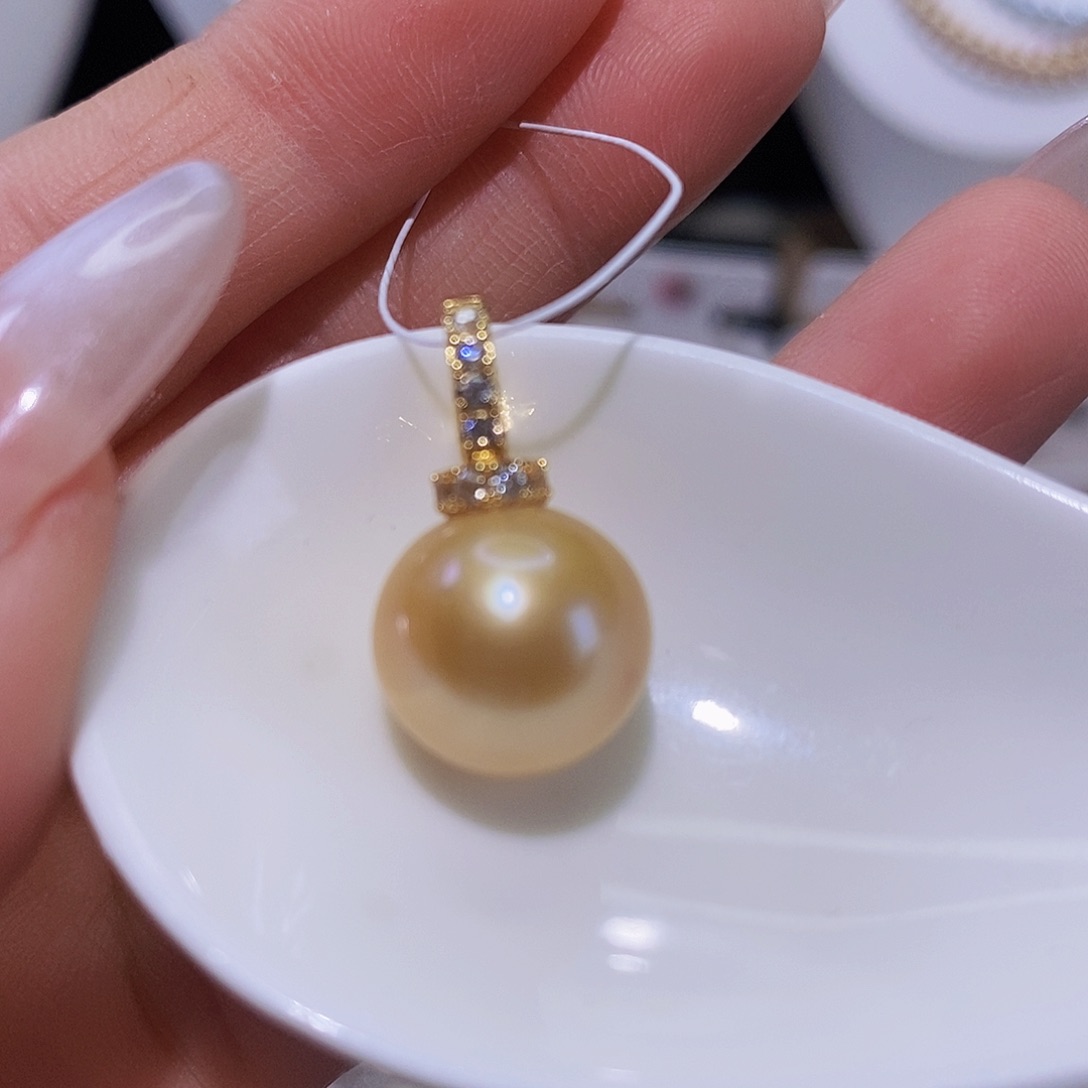 淡水珍珠颈饰合金