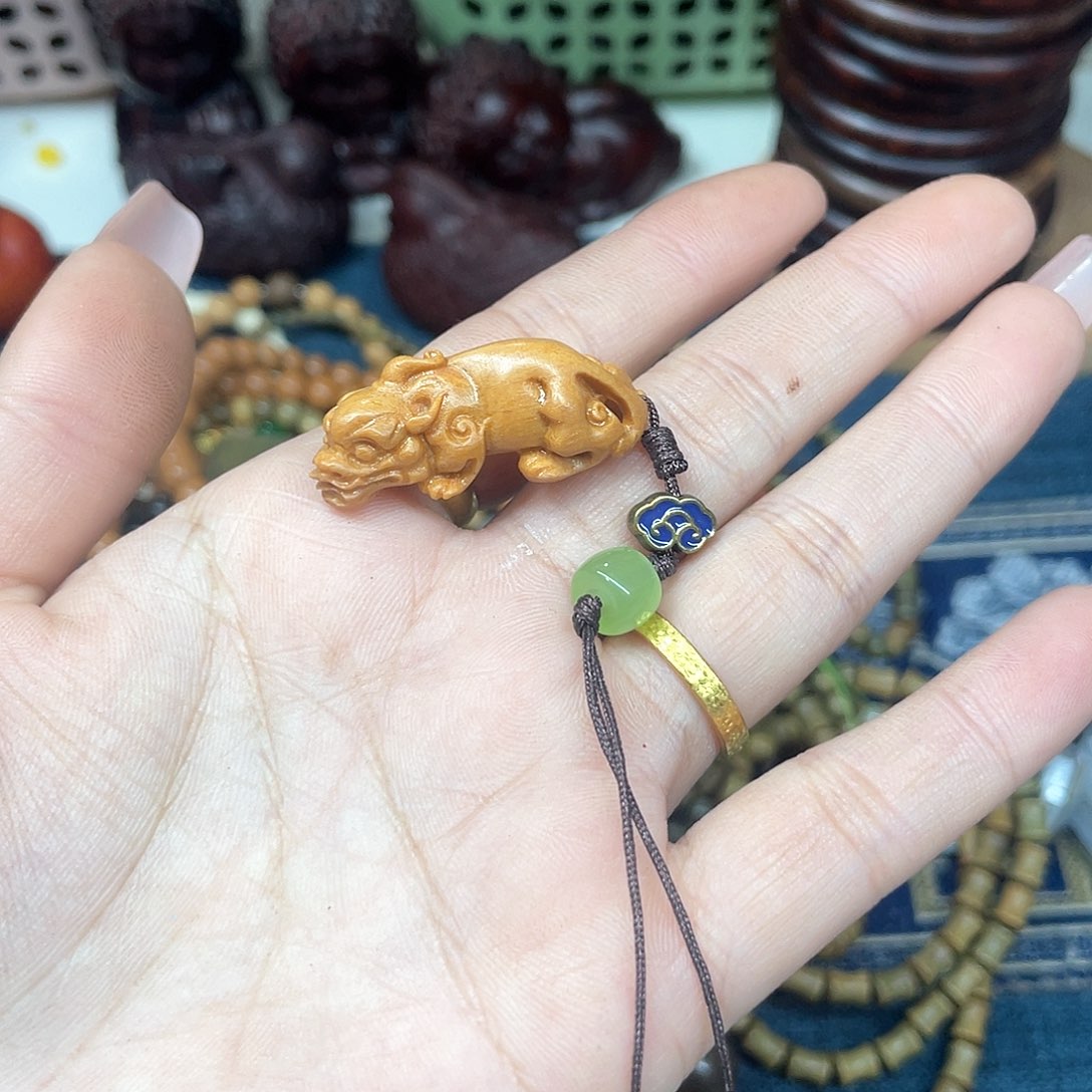 维腊木（绿檀）无事牌