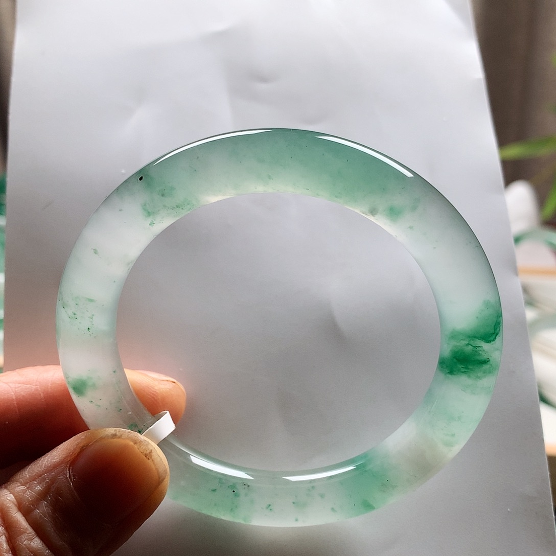 石英质玉手镯未镶嵌愚**山