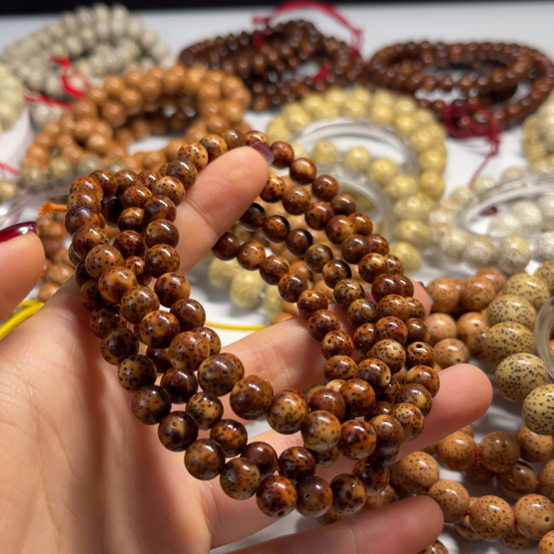 L***️吊坠星月菩提8圆珠