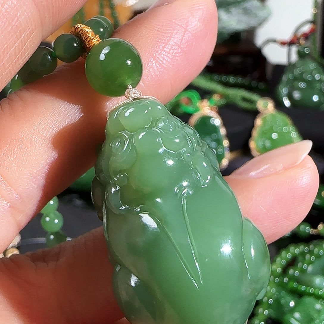 和田玉（碧玉）颈饰未镶嵌