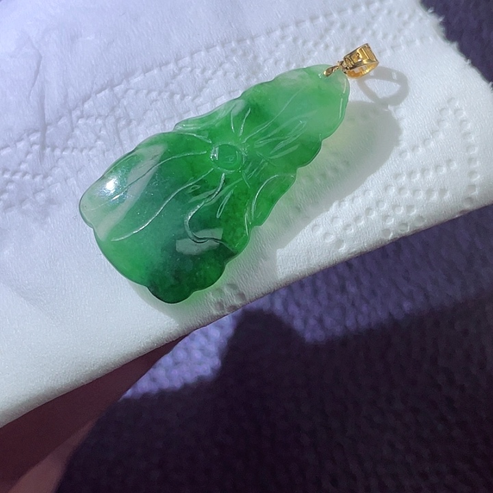 翡翠颈饰18K金镶嵌翡翠