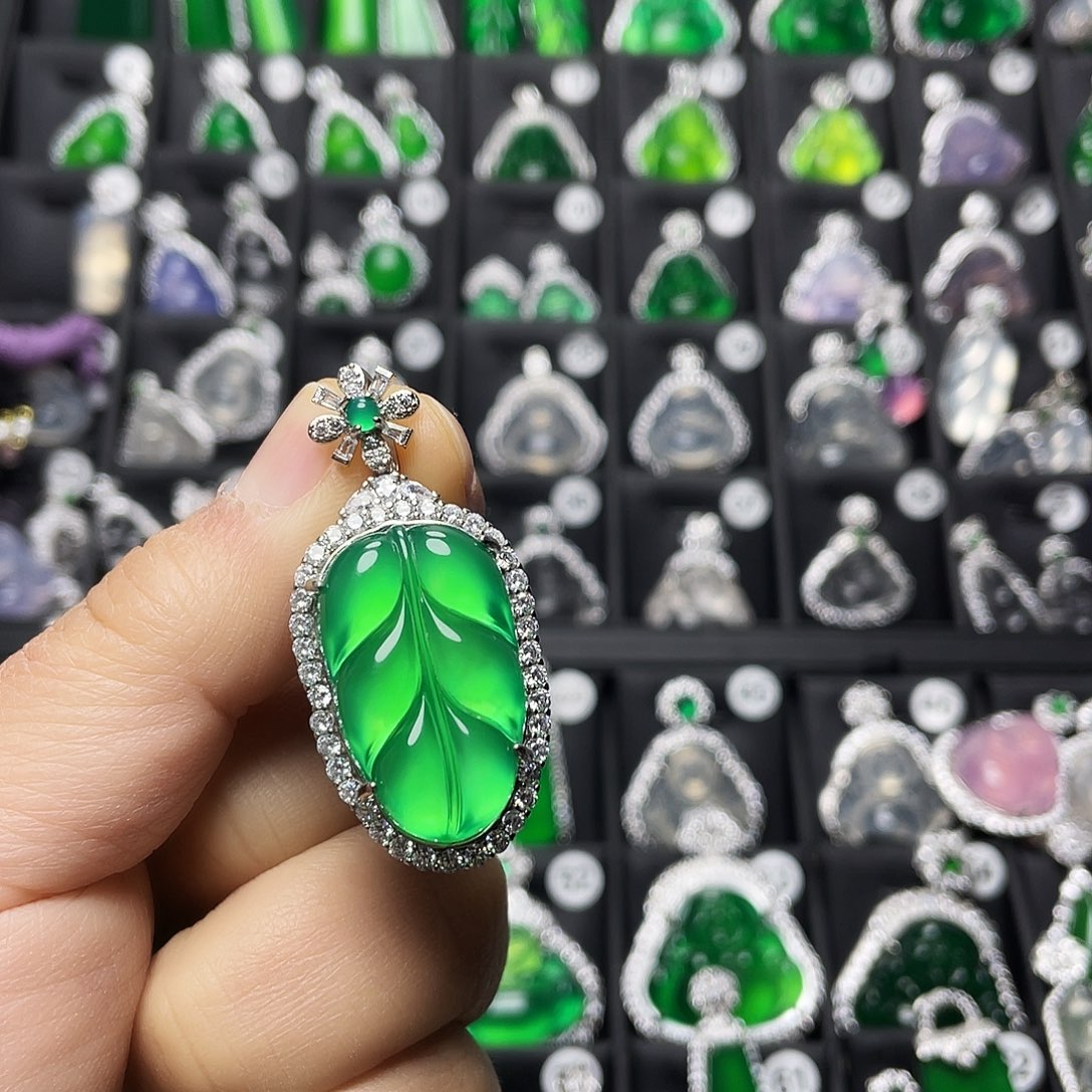 玛瑙/玉髓合金颈饰
