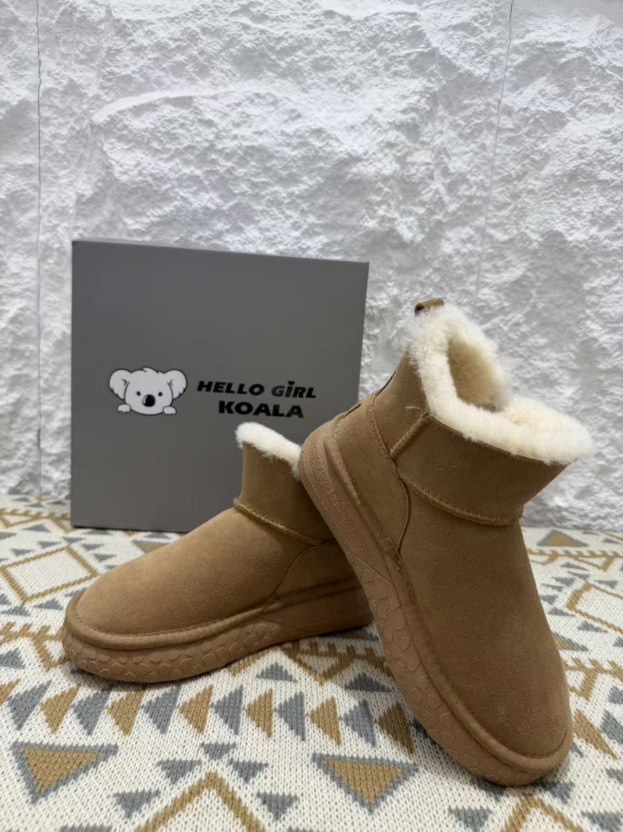 经典款休闲风牛皮时尚厚底中款雪地靴