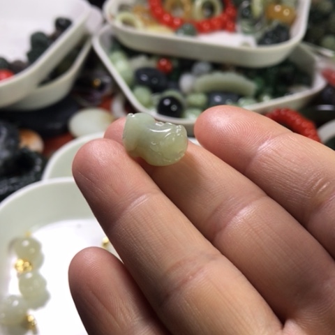 未镶嵌和田玉手机链