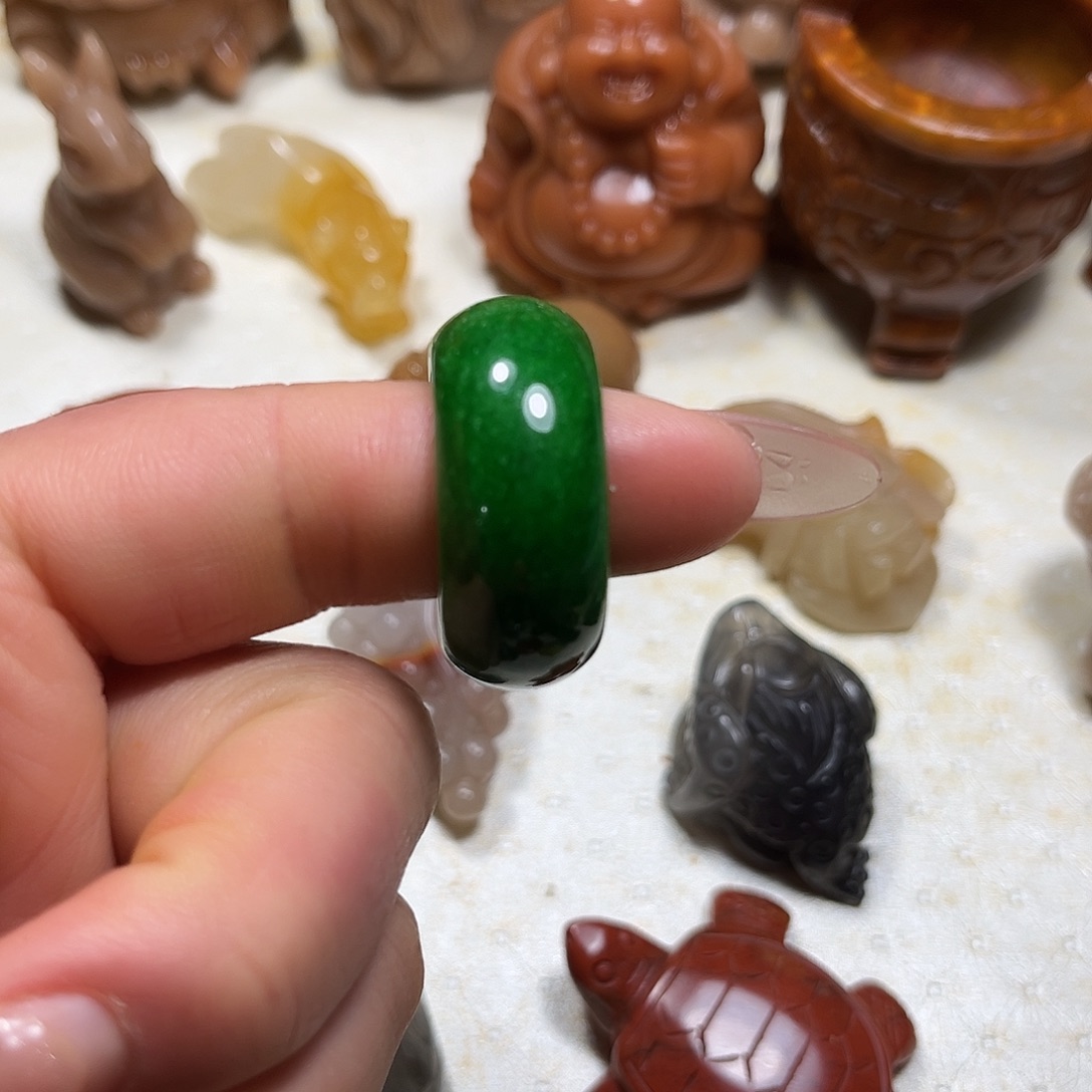 白玉菩提吊坠白玉菩提吊坠