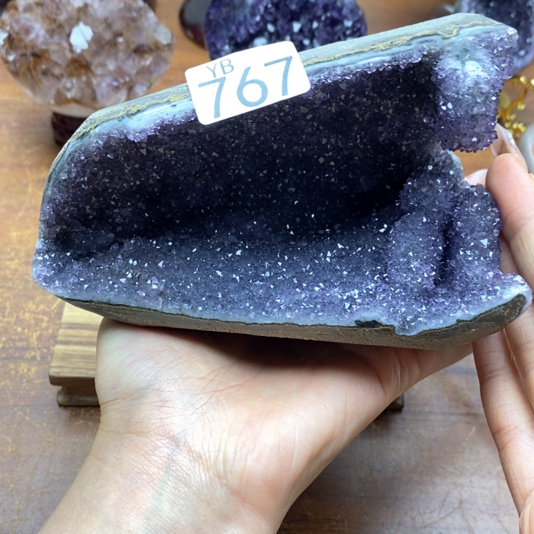 未镶嵌水晶大型摆件（非配饰）