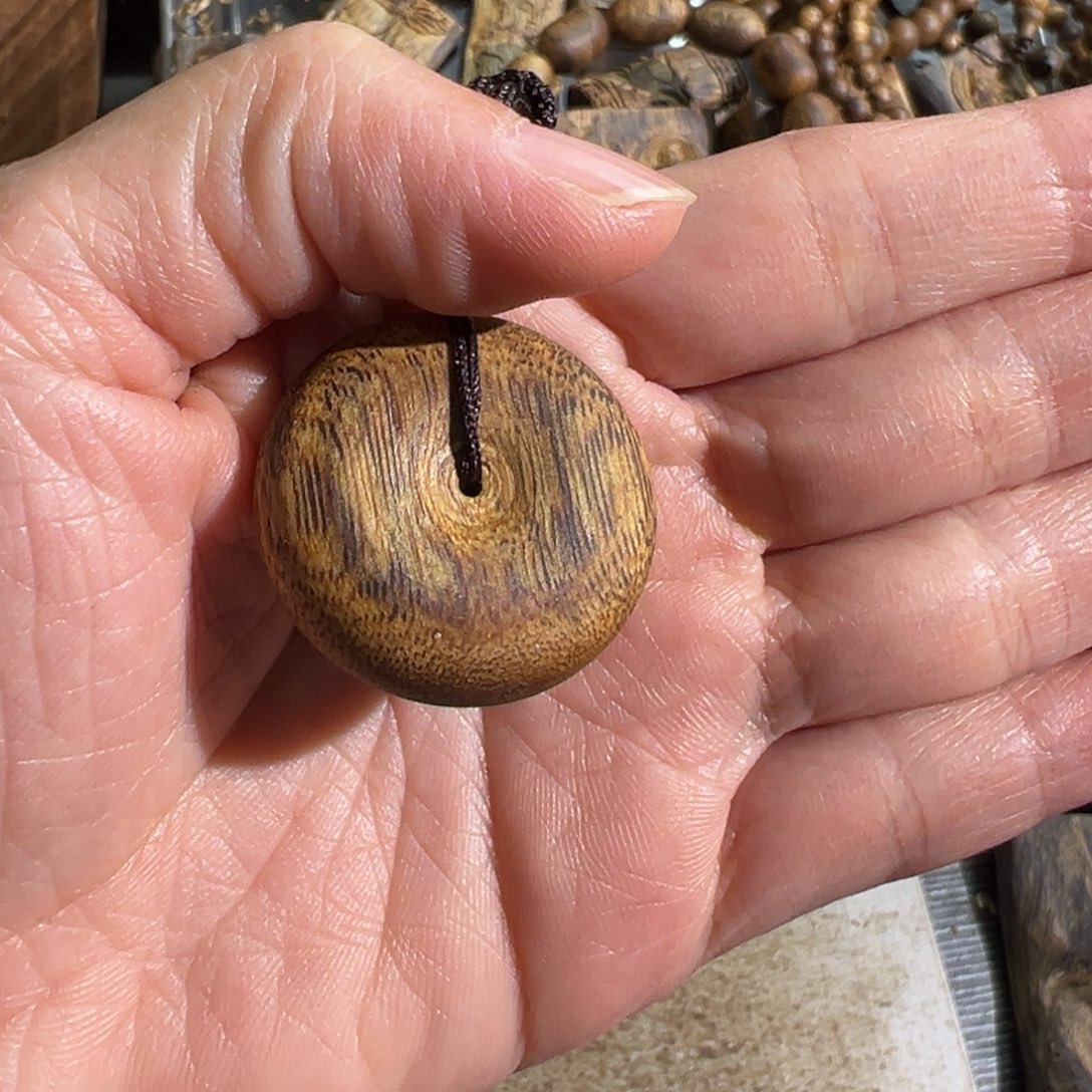 沉香吊坠白棋楠吊坠2.5克