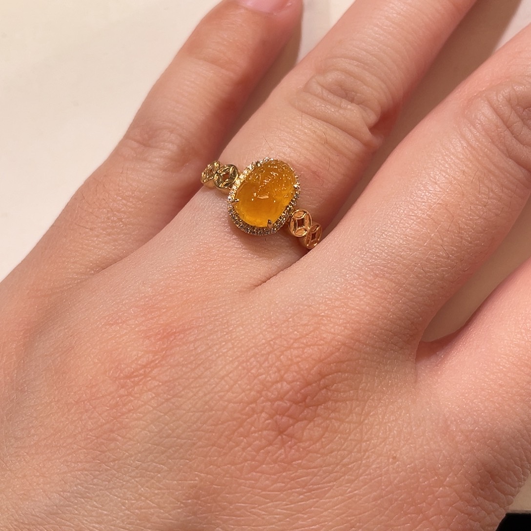 翡翠18K金镶嵌戒指南非钻