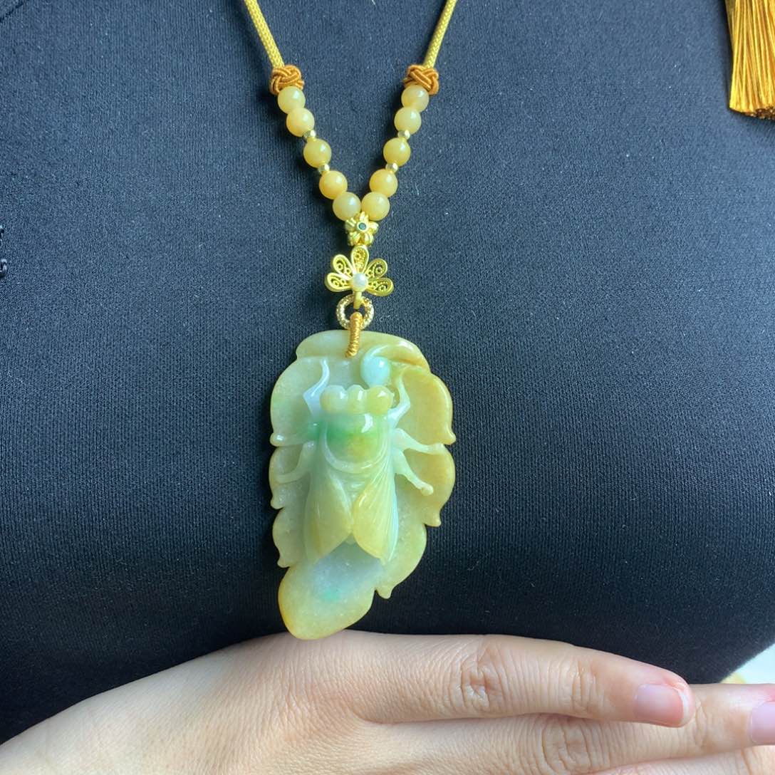 翡翠颈饰未镶嵌翡翠