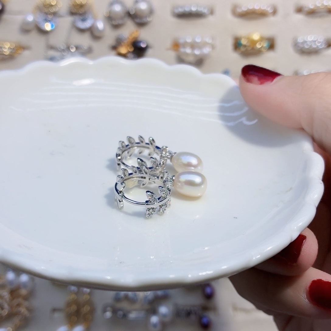 淡水珍珠合金耳饰