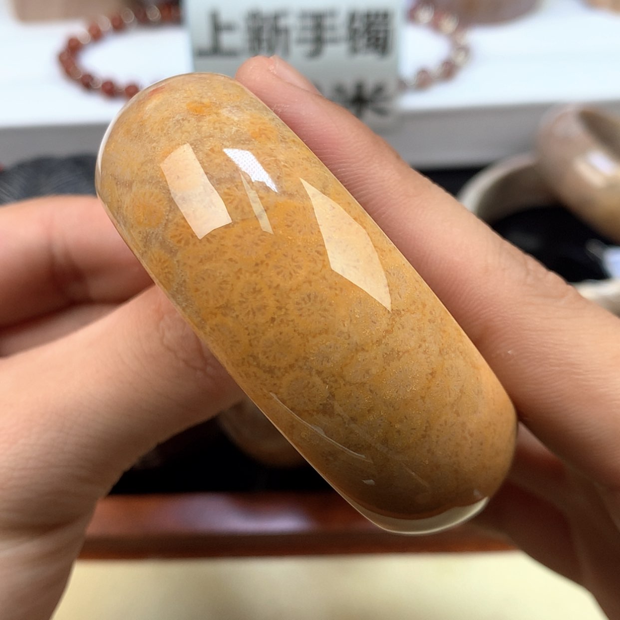 【闪购商品】颈饰未镶嵌硅化珊瑚（珊瑚玉）37号56.5圈双面金花花