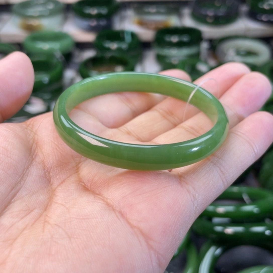 和田玉（碧玉）手镯未镶嵌