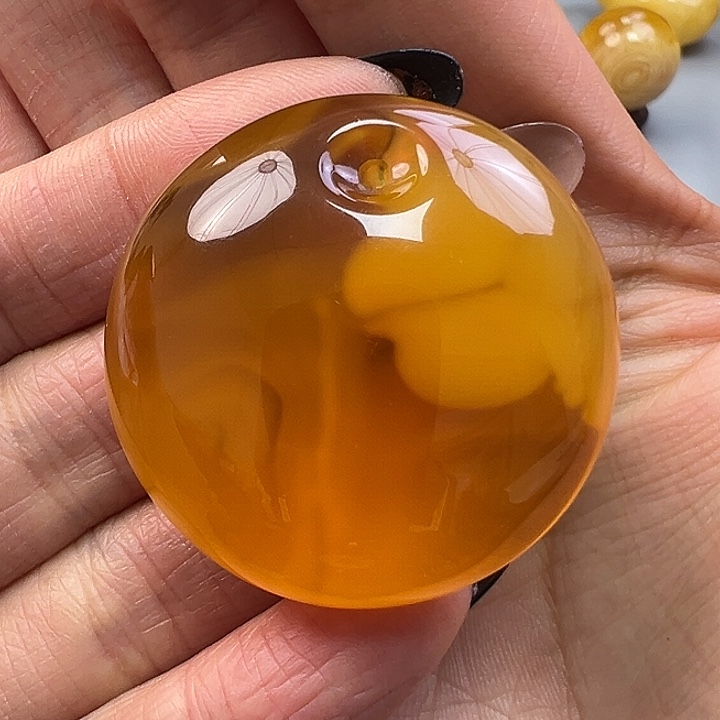 蜜蜡未镶嵌珠宝奇石