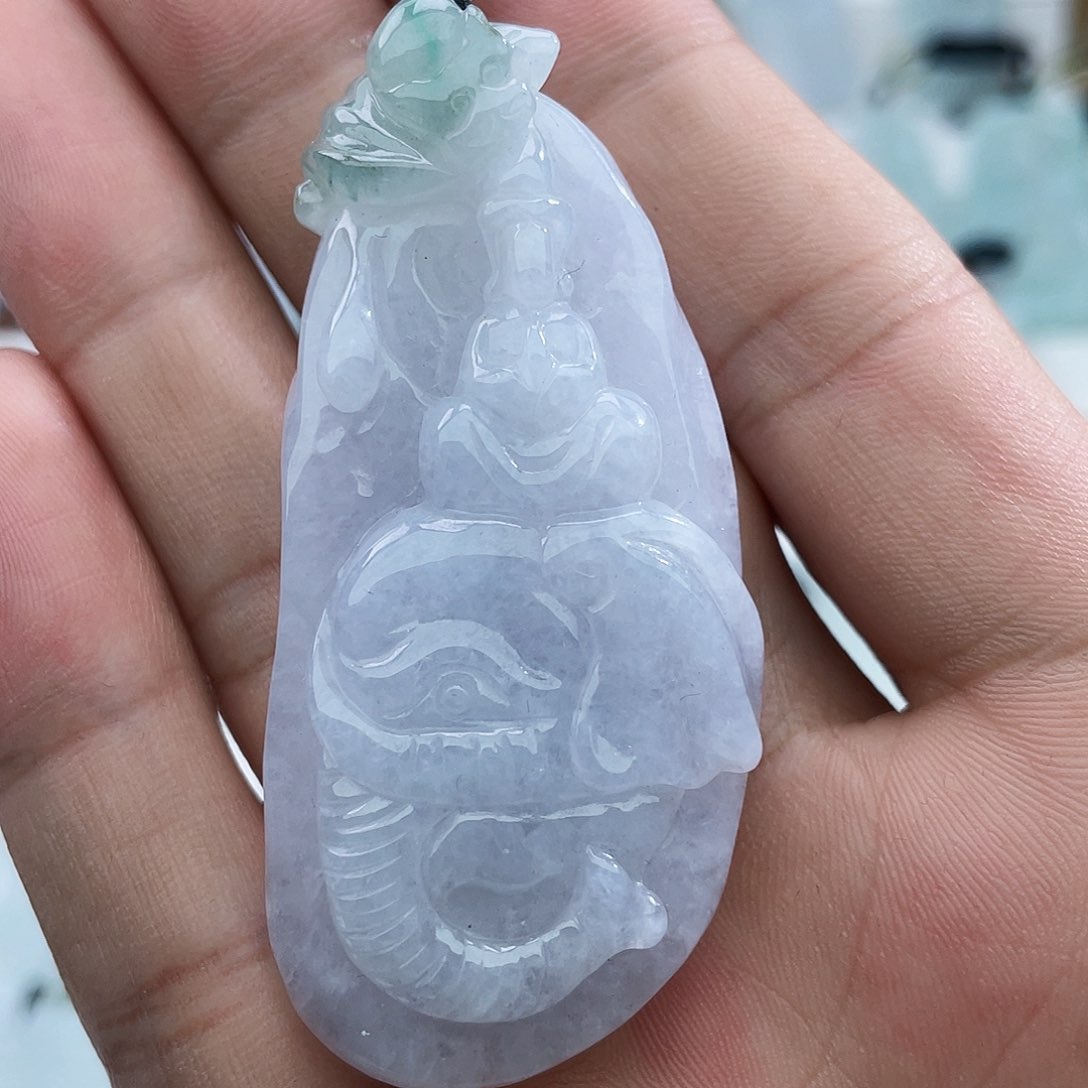 颈饰未镶嵌翡翠伟**）翡翠