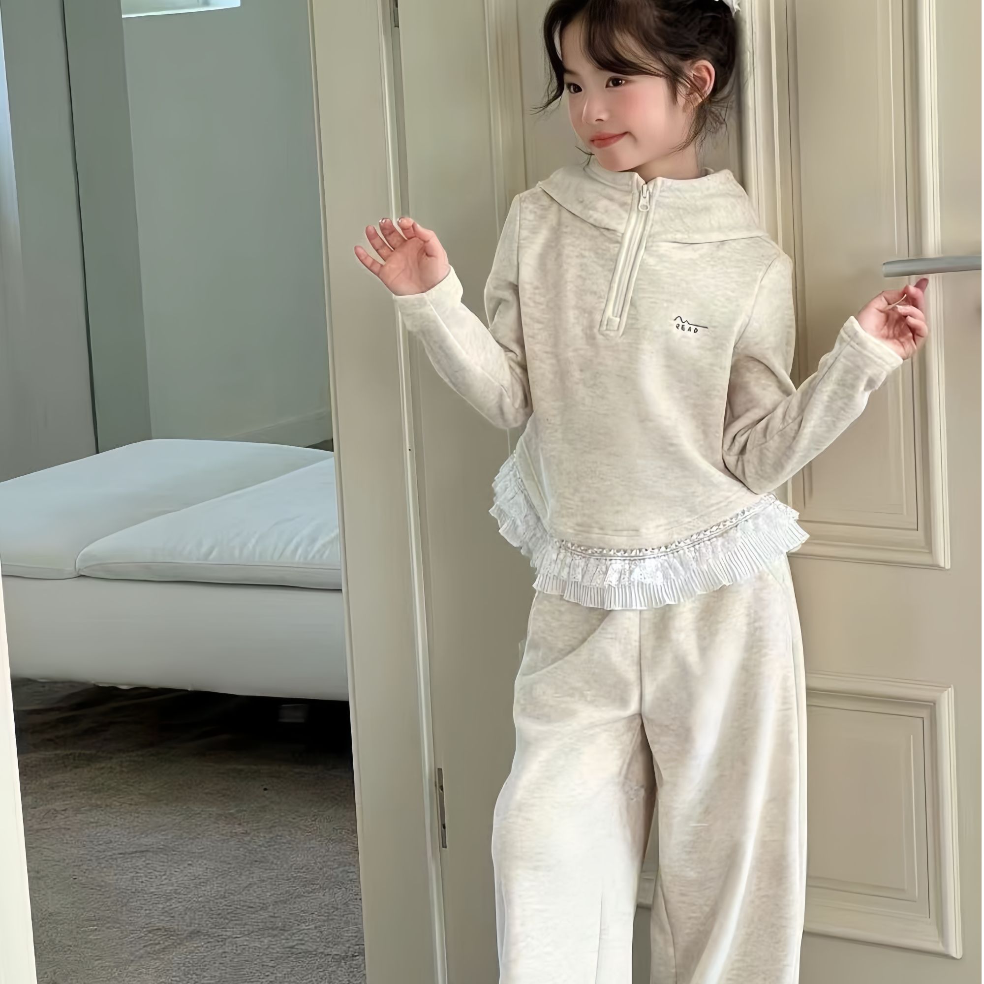 ***字母卫衣加绒两件套装秋款小女孩套装