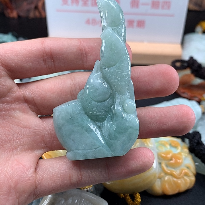 翡翠未镶嵌颈饰天然保真a货