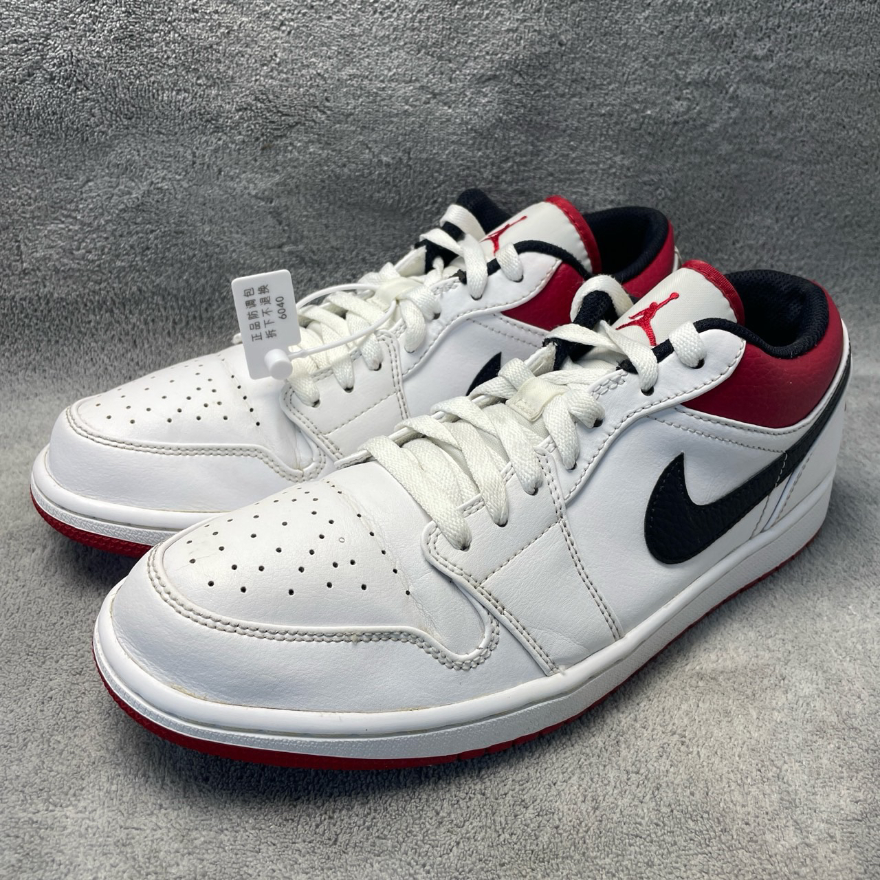 90新 AIR JORDAN 44码 AJ1白红 鞋头处开胶 编号6040 二手不退换