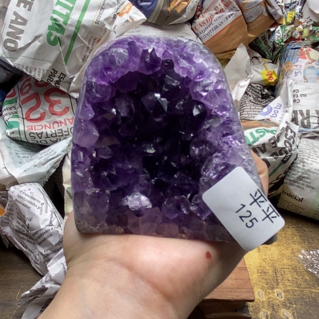 紫晶乌拉圭未镶嵌