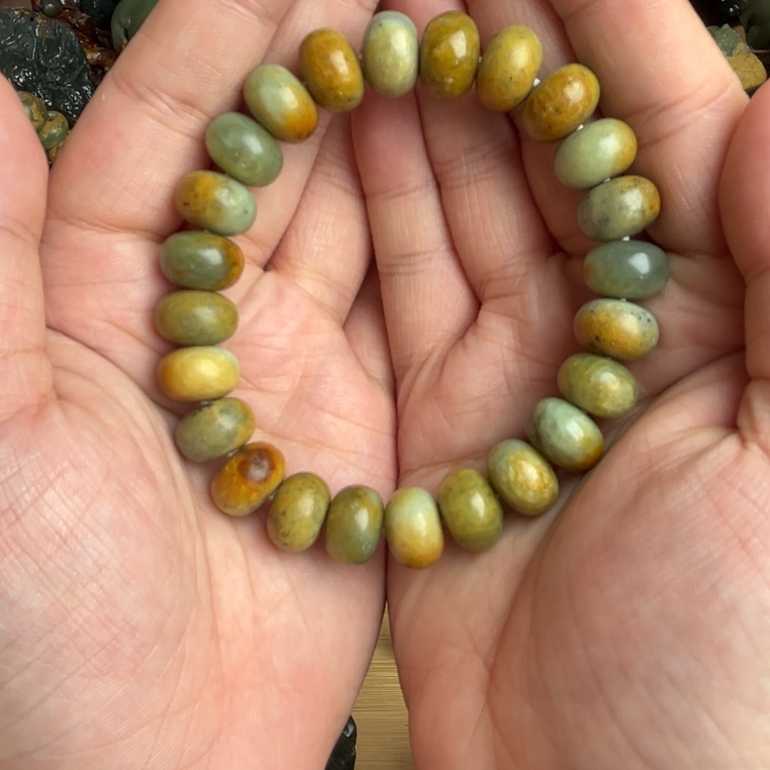 岫岩河磨玉（透闪石质玉）手串未镶嵌道**然