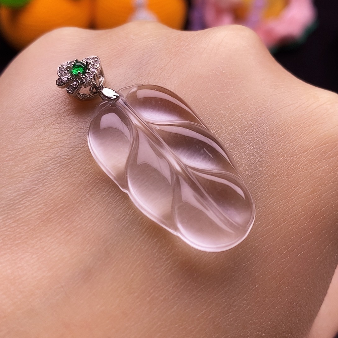 石英质玉未镶嵌颈饰