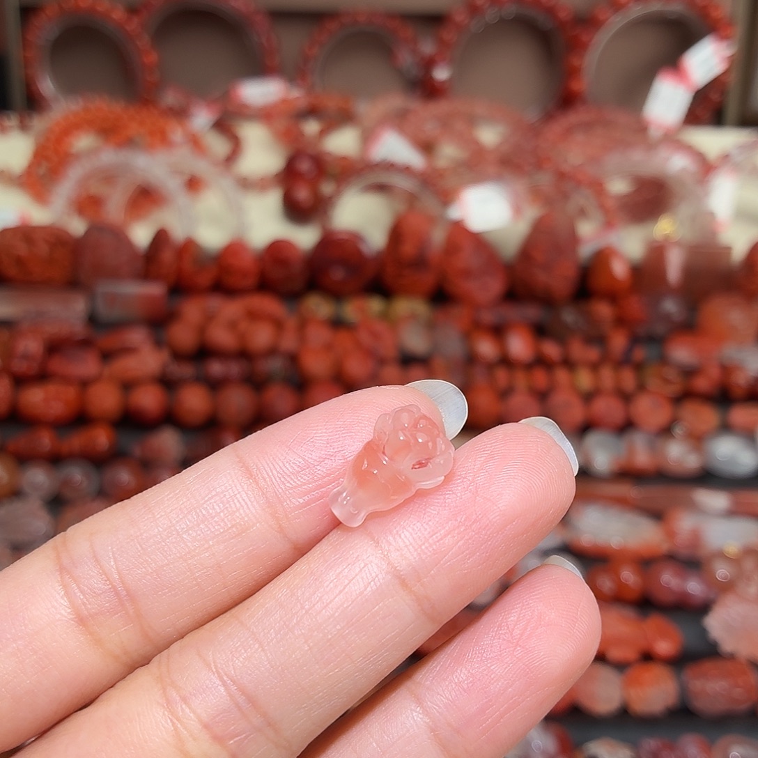 南红玛瑙未镶嵌颈饰莲花三通9+
