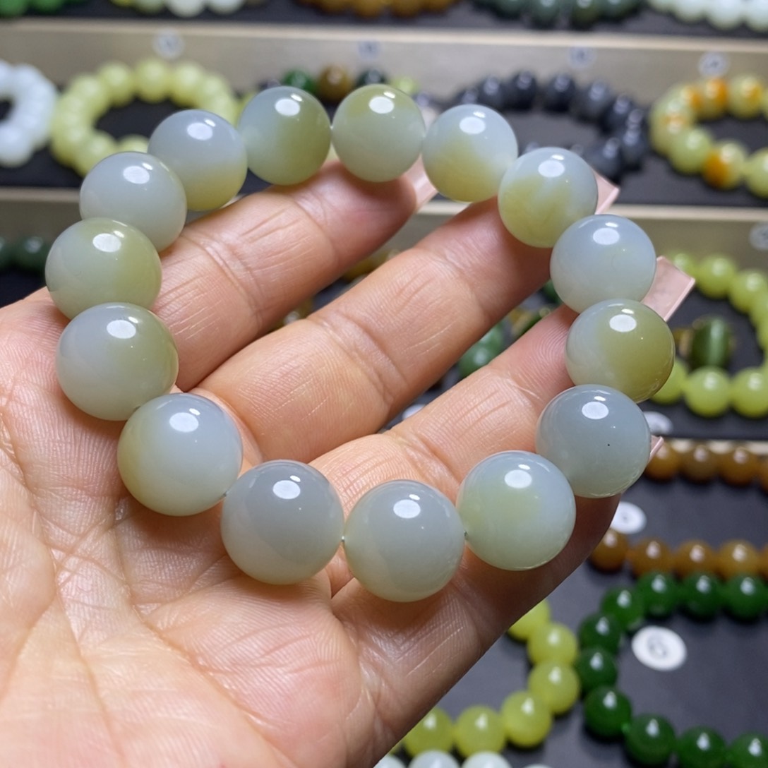 和田玉手串未镶嵌