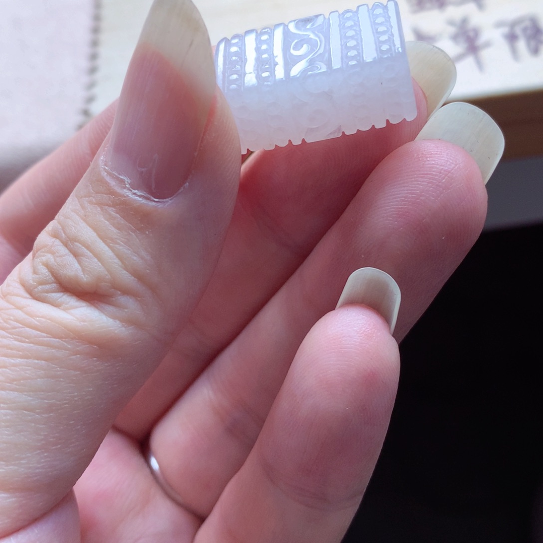 翡翠颈饰未镶嵌吊坠