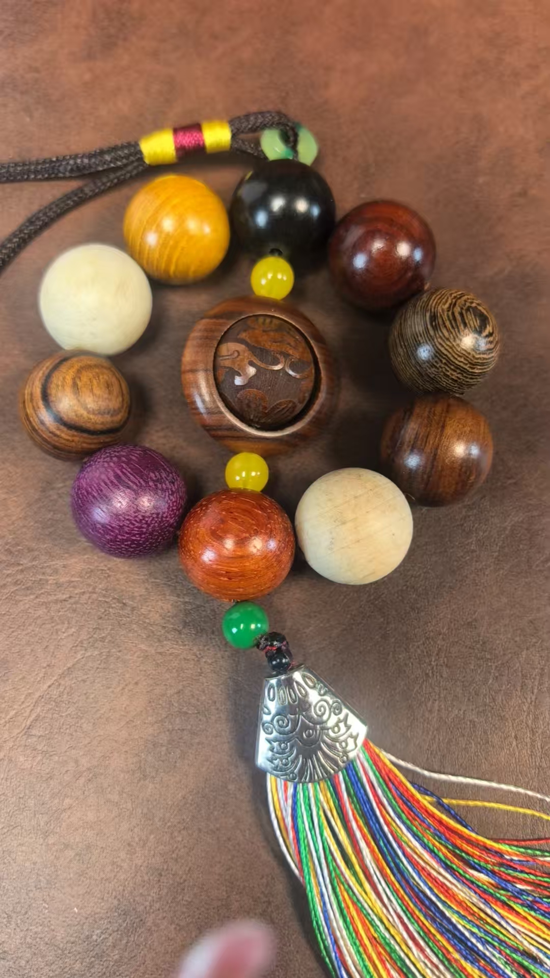 0027> 一类精品 > 黄花梨多宝手串  无礼盒